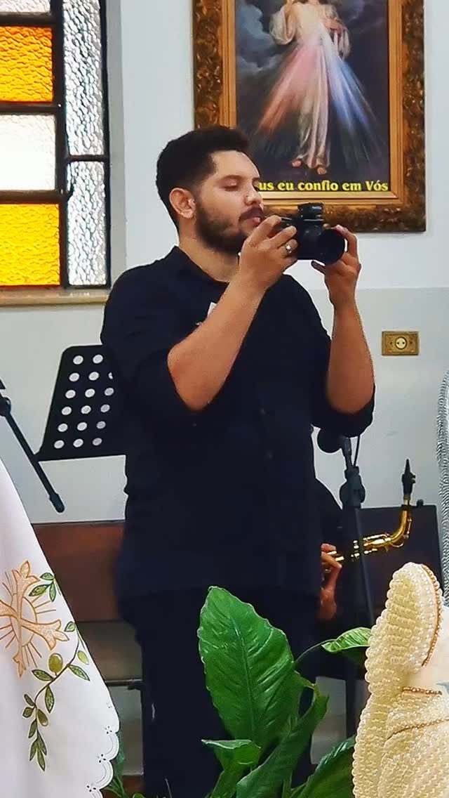 Instagram post from daniel.schaves. This post is in position 8.